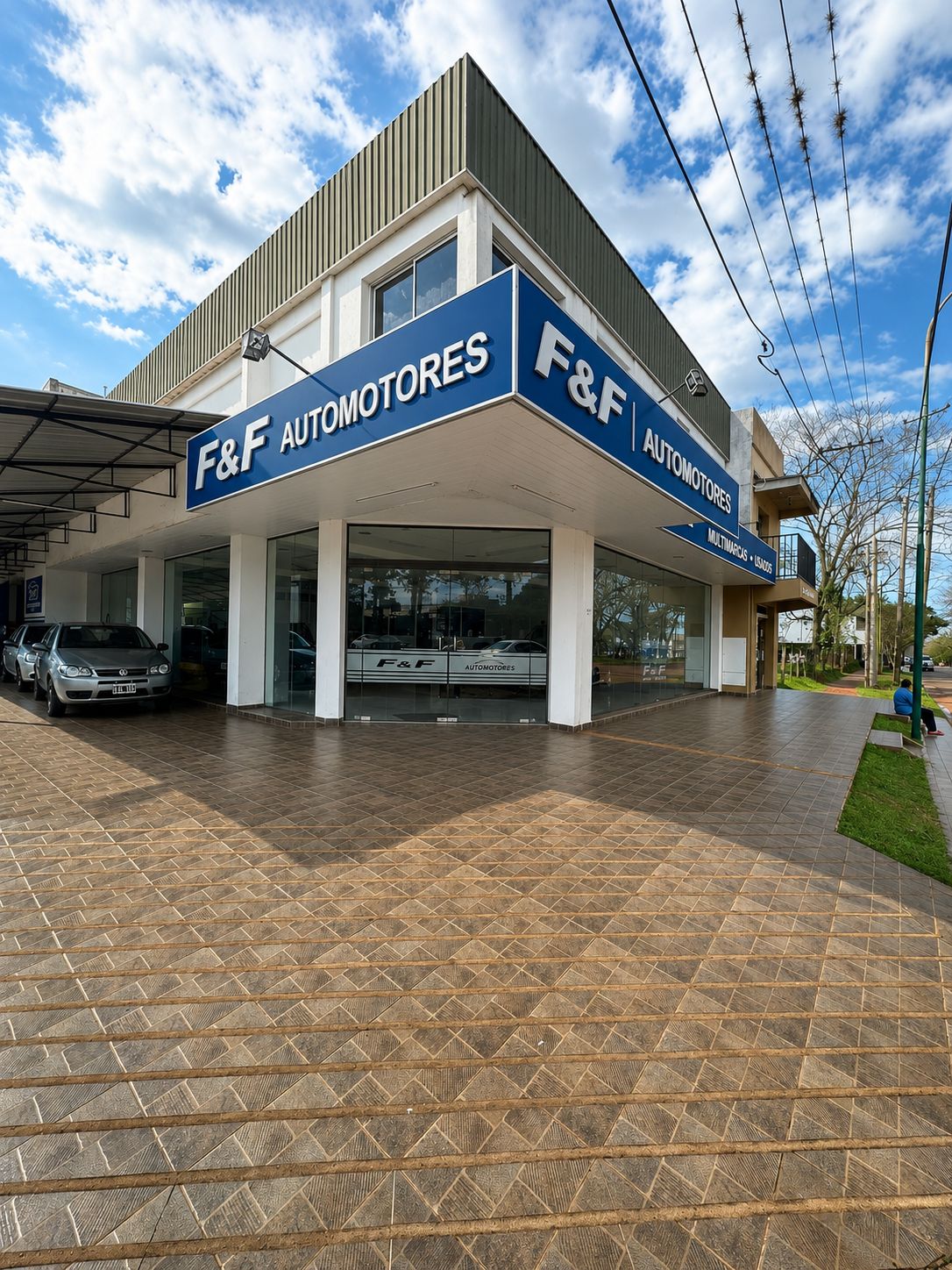 Local de FyF Automotores en Apóstoles, Misiones